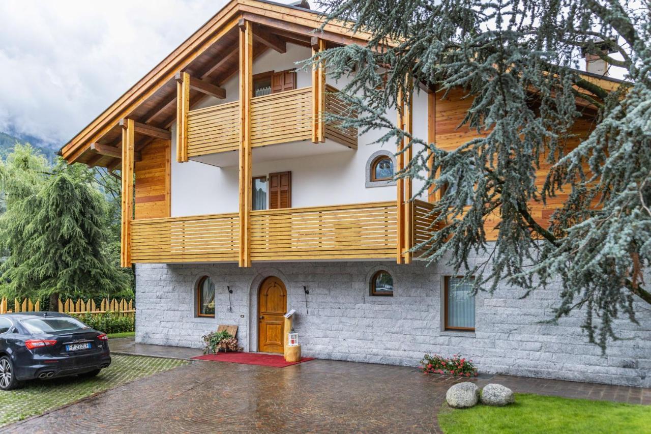 Chalet Mountain Plaza - Apt Greenvalley Pinzolo Buitenkant foto